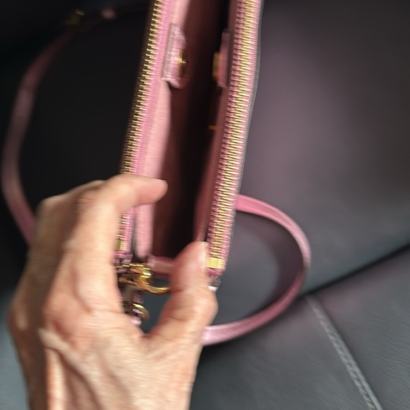 NWIT Pink Coach small crossbody handbag. Original price $288., - Picture 4 of 13